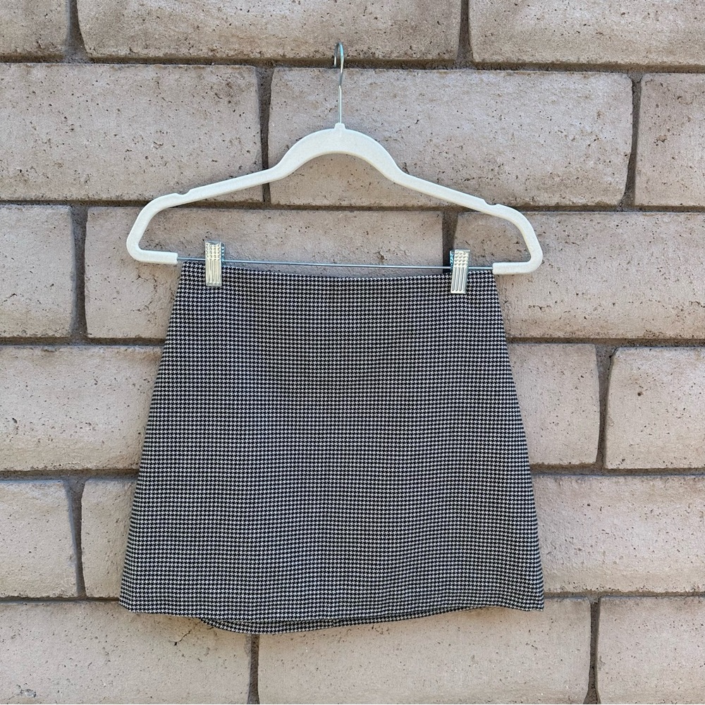 H&M Black and White Mini Skirt